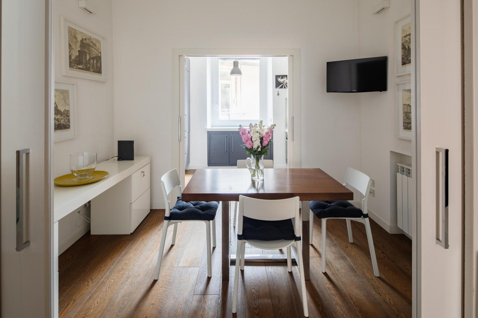 2 Bedrooms Flat Near Via Veneto Rom